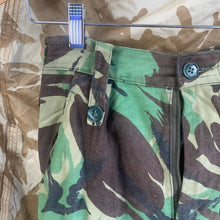 Load image into Gallery viewer, Early Original British Army Jungle DPM Camouflaged Combat Trousers - 76/80/96
