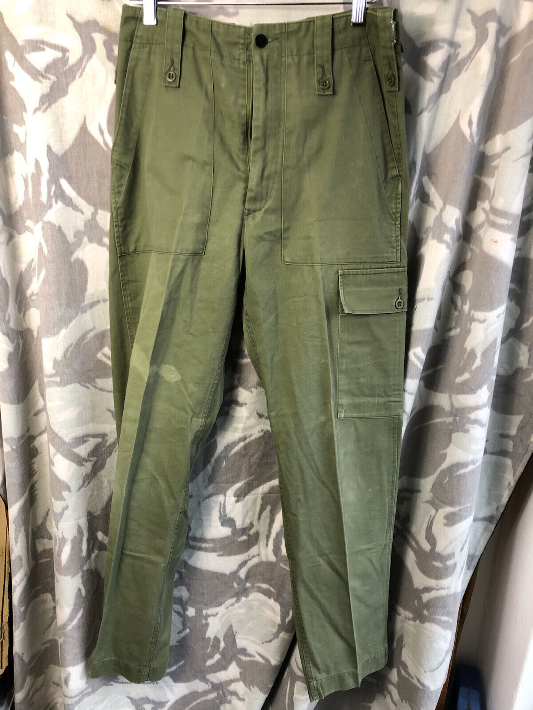 Genuine British Army OD Green Fatigue Combat Trousers - Size 85/80/96