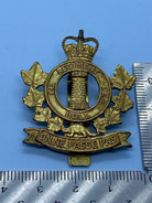 Original Canadian Army Le Regiment de Hull Cap Badge - The Militaria Shop