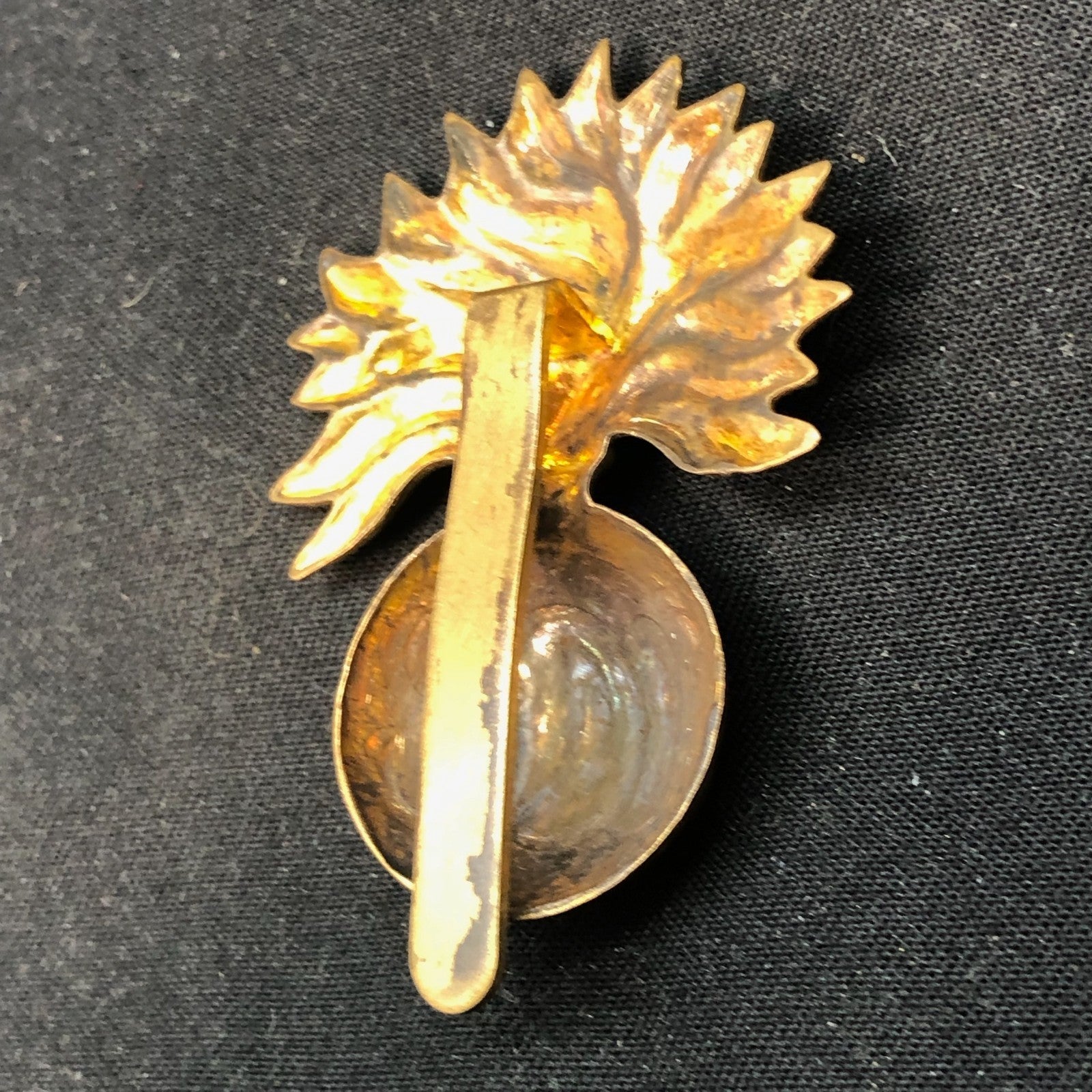 Genuine British Army Brass Cap Badge - Honourable Artillery Company - The Militaria Shop