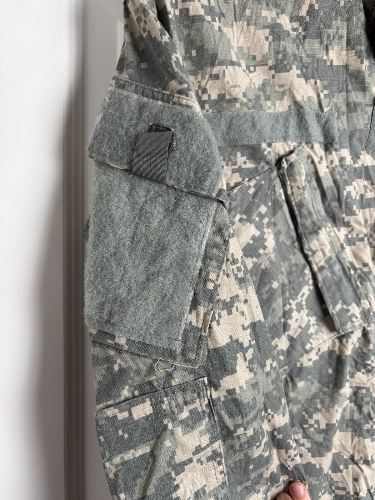 Surplus US Army ACU Combat Uniform Jacket-Medium Regular - The Militaria Shop