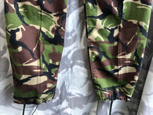 Lade das Bild in den Galerie-Viewer, Vintage British Army DPM Lightweight Combat Trousers - Size 85/88/104
