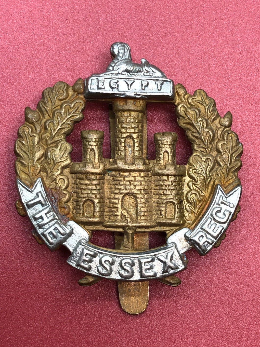 Original WW2 British Army The Essex Regiment Cap Badge