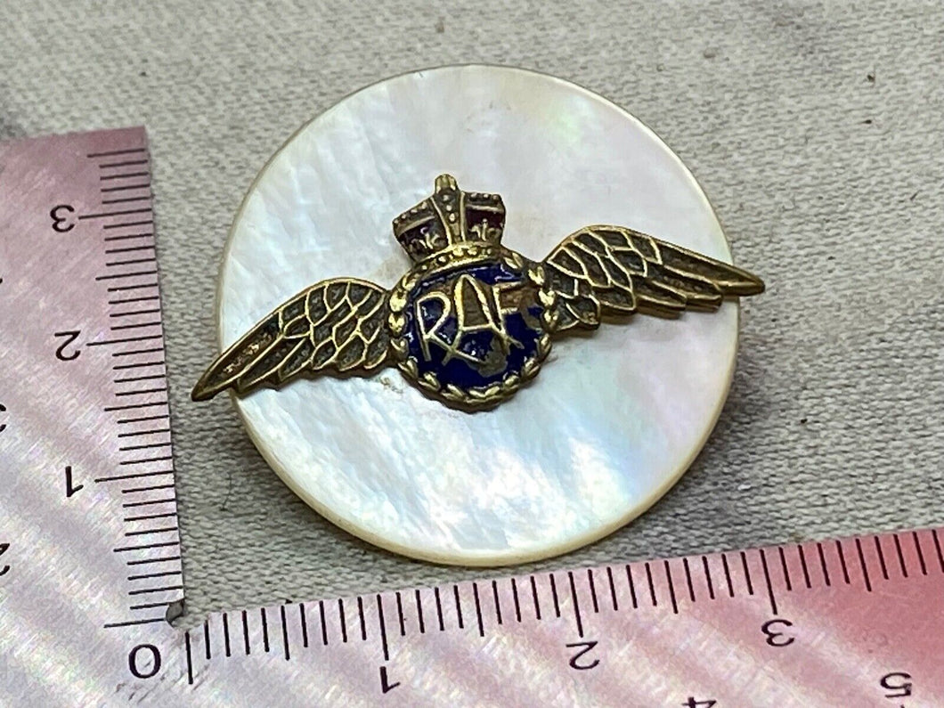 British Royal Air Force King's Crown RAF Sweetheart Brooch with Mother of Pearl