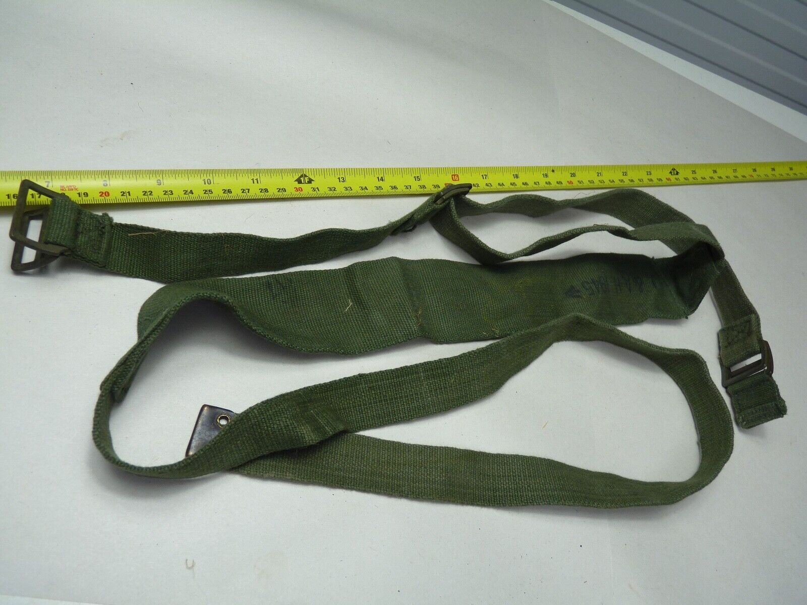 Original WW2 British Army 44 Pattern Shoulder / Extended Equipment Strap - 1945 - The Militaria Shop