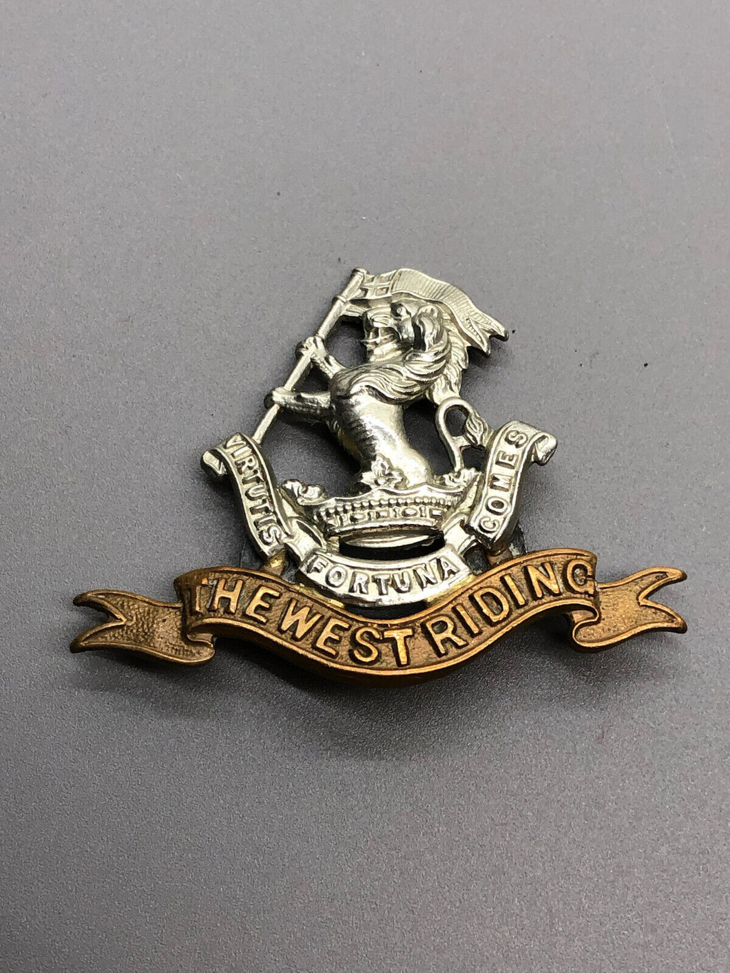 Original British Army WW2 The West Riding Regiment Cap Badge Sweetheart Brooch