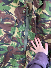 Lade das Bild in den Galerie-Viewer, Genuine British Army DPM Lightweight Combat Jacket - Size 170/112
