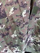 Charger l&#39;image dans la galerie, Genuine US Combat Camoflauged Shirt - Mil-Tec - XXL
