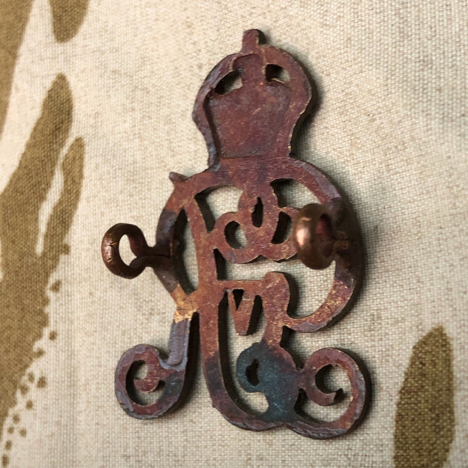 Original WW1 British Army Officers Bronze Norfolk Yeomanry Cap Badge - The Militaria Shop