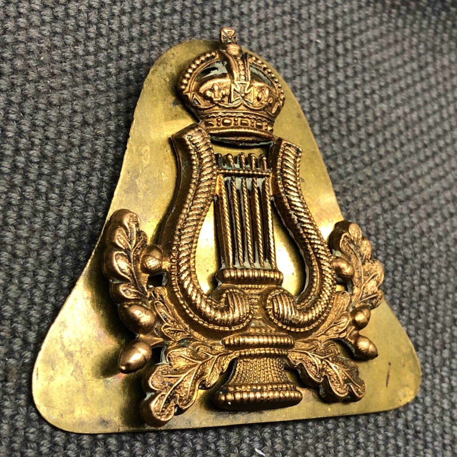Original WW2 British Army Cap Badge - Army Musician / Bandsman - The Militaria Shop