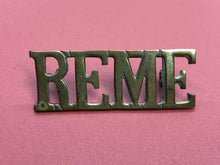 Load image into Gallery viewer, Original WW2 British Army REME Electrical Mechanical Engineers Shoulder Title
