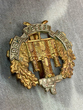 Load image into Gallery viewer, Original British Army WW1 / WW2 The Essex Regiment Cap Badge
