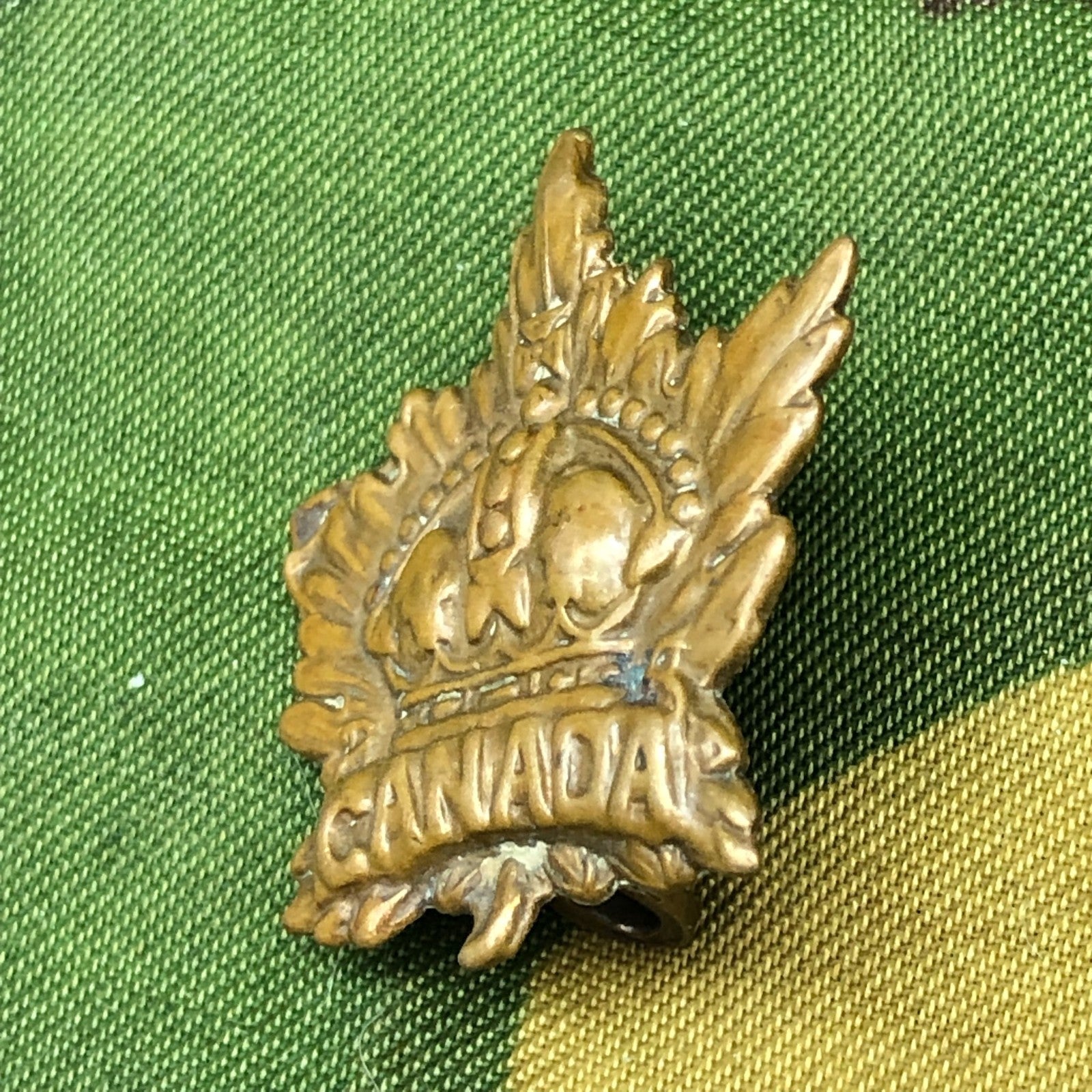 Original WW2 Canadian Army General Service Collar Badge - The Militaria Shop