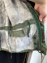 Load image into Gallery viewer, Original British Army 1968 68 Pattern DPM Combat Jacket Smock - 42&quot; Chest
