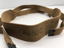 Charger l&#39;image dans la galerie, Original WW2 British Army 37 Pattern Radio Shoulder Strap
