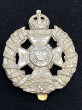 Load image into Gallery viewer, Original WW2 British Army Rifle Brigade (The Prince Consort&#39;s Own) Cap Badge
