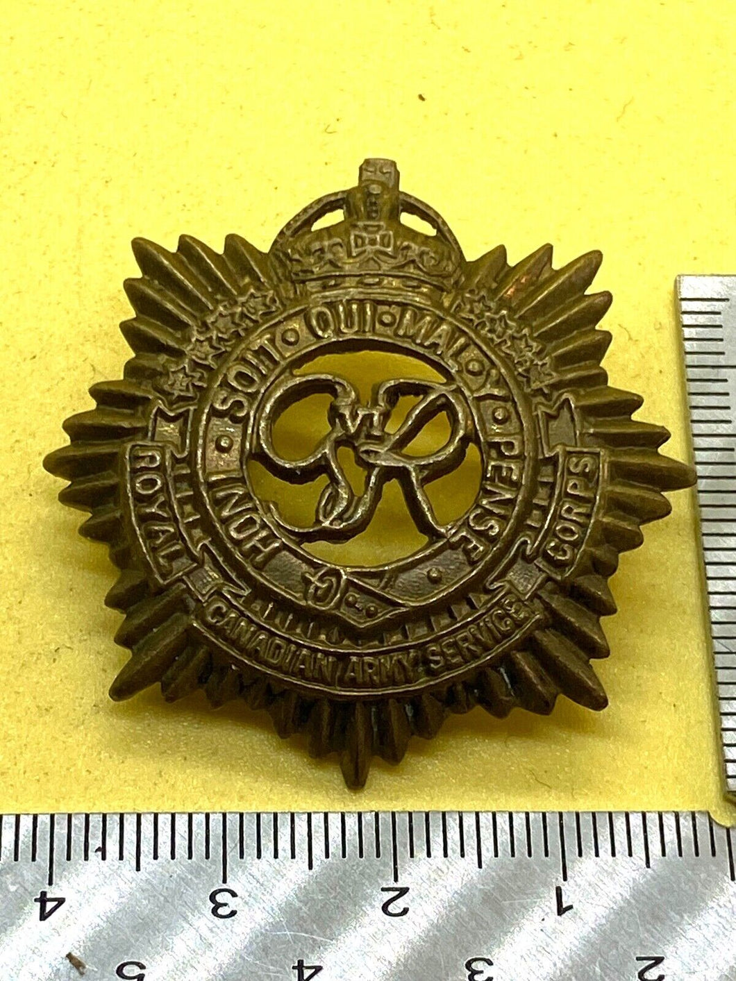 Original WW2 Canadian Army - Canadian Army Service Corps Side Cap / Collar Badge