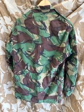 Charger l&#39;image dans la galerie, Genuine British Army 1968 Pattern DPM Combat Smock - Size 4 - 38&quot; Chest
