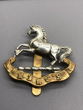 Lade das Bild in den Galerie-Viewer, Original British Army WW2 Kings Liverpool Regiment Cap Badge
