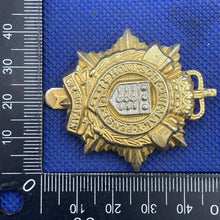 Lade das Bild in den Galerie-Viewer, Genuine British Army Royal Logistics Corps Cap Badge
