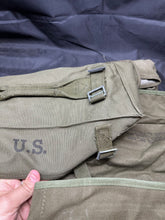 Charger l&#39;image dans la galerie, Original US Army M-1945 Field Pack Cargo Bag - WW2 Korea Vietnam - NEW OLD STOCK
