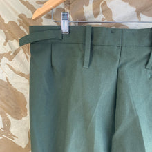 Charger l&#39;image dans la galerie, Genuine British Army Green Barrack Dress Trousers - Size 80/96/112
