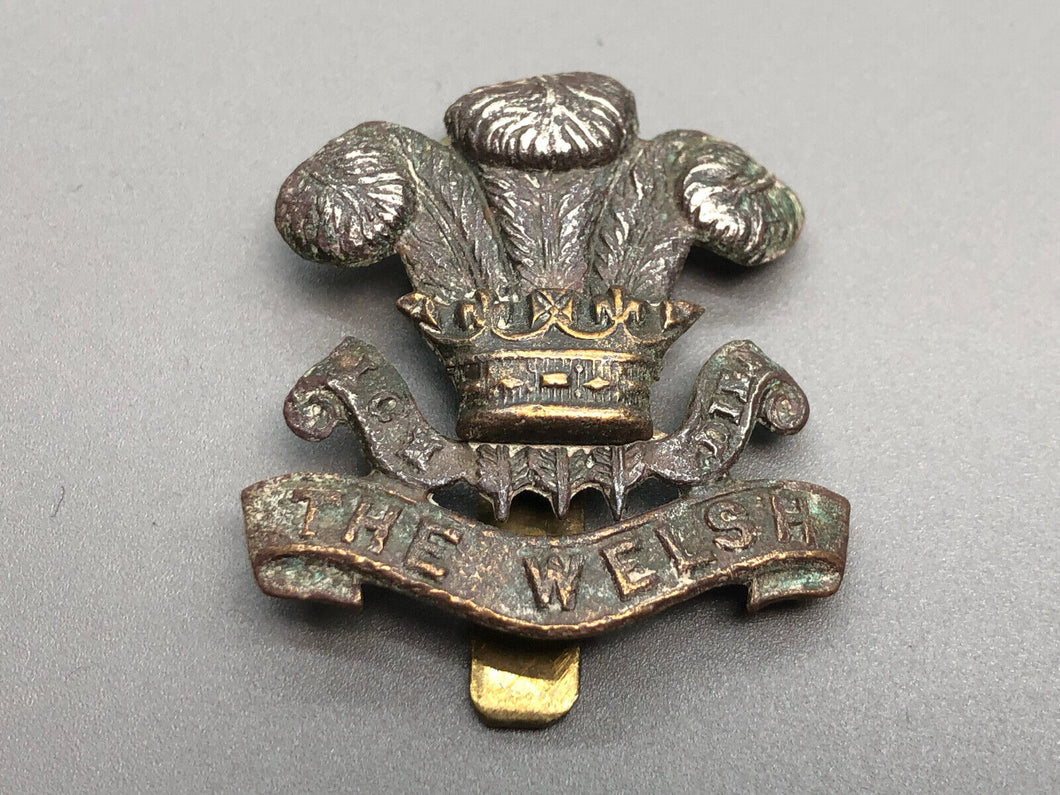 Original WW1 / WW2 British Army The Welsh Regiment Cap Badge