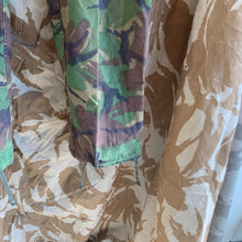 Charger l&#39;image dans la galerie, British Army DPM Camouflaged Temperate Trousers - 75/80/96 - Vintage Clothing
