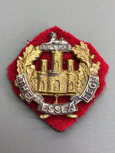 Load image into Gallery viewer, Original WW1 British Army Cap Badge - The Essex Regiment
