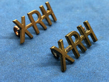 Charger l&#39;image dans la galerie, Original Pair of WW2 Brass British Army Shoulder Titles - 10th Royal Hussars
