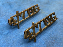 Load image into Gallery viewer, Original WW2 British Army 4th/7th Royal Dragoon Guards Brass Shoulder Title
