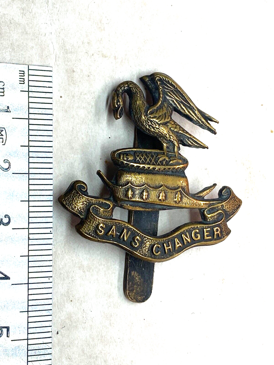 Original WW1 British Army Liverpool Pals Army Cap Badge – Sans Changer