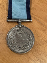 Lade das Bild in den Galerie-Viewer, Image #14
