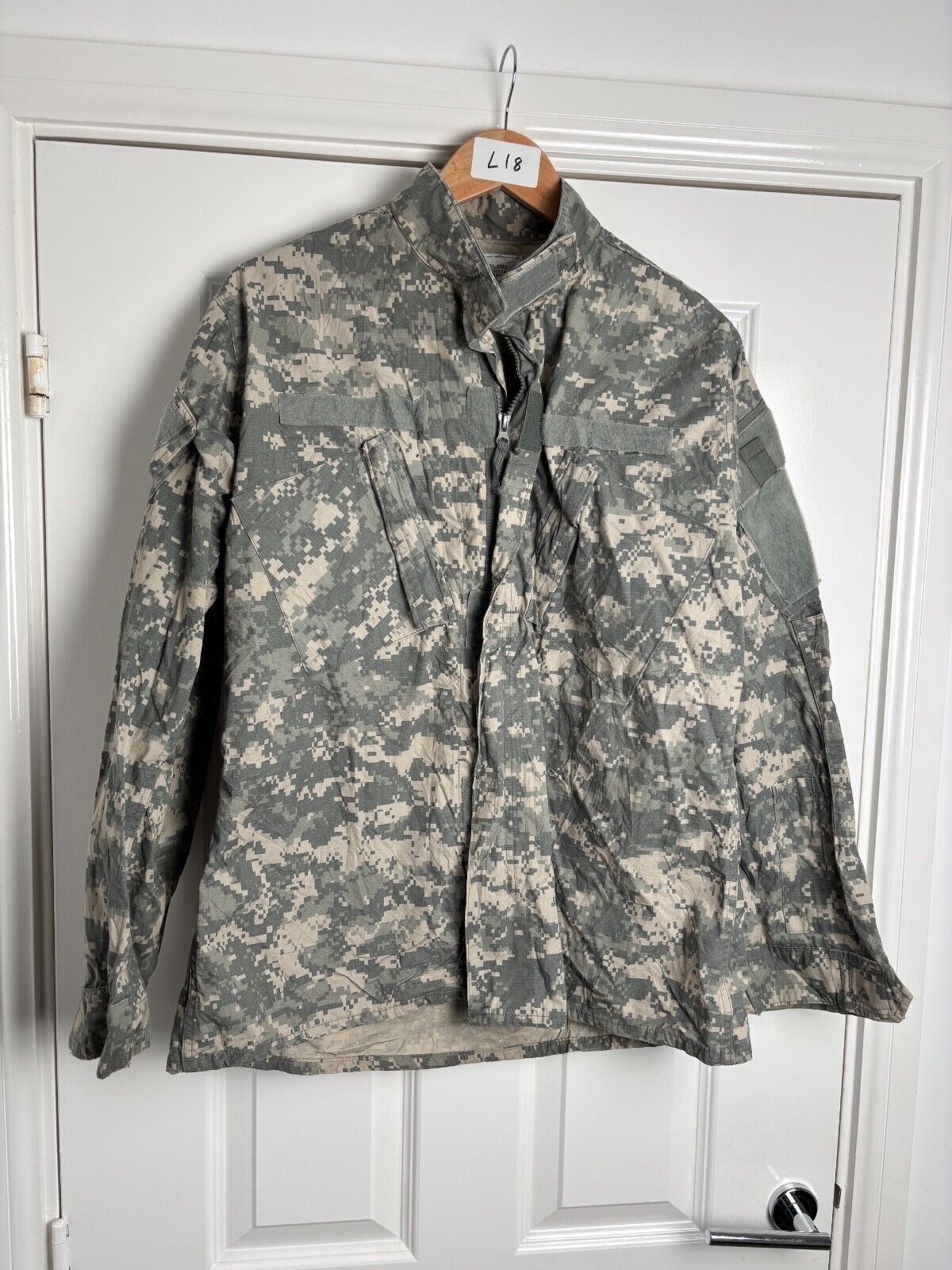 Surplus US Army ACU Combat Uniform Jacket-Medium Regular - The Militaria Shop