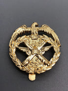 Vintage Kuwait Armed Forces Cap Badge - The Militaria Shop