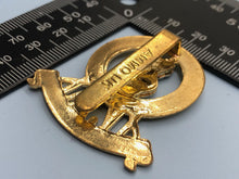 Charger l&#39;image dans la galerie, Genuine British Army 15th/19th The Kings Royal Hussars Cap Badge
