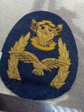 Charger l&#39;image dans la galerie, Unknown Large Bullion Weave Airforce Badge - One Per Purchase
