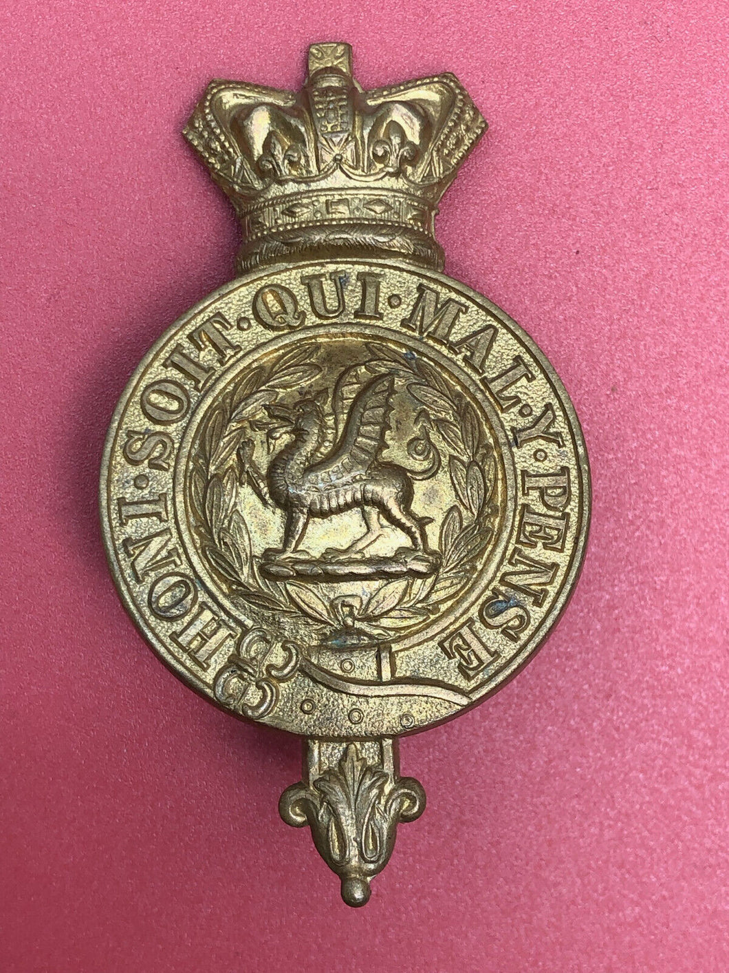 Victorian Crown British Army Cap/Helmet Badge - South Wales Borderers