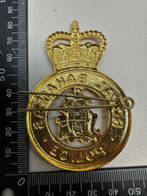 Lade das Bild in den Galerie-Viewer, Genuine Obsolete Royal Bahamas Police Force Pith Helmet / Cap Badge
