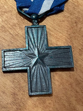 Lade das Bild in den Galerie-Viewer, Image #4
