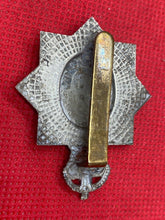 Lade das Bild in den Galerie-Viewer, Original British Army - KINGS DRAGOON GUARDS Regiment Cap Badge
