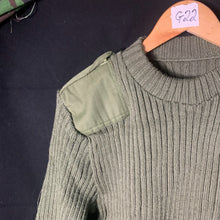 Load image into Gallery viewer, Original British Army Commando Pull Over Jumper - 100% Wool - 38&quot; Chest
