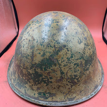 Lade das Bild in den Galerie-Viewer, Original British / Canadian Army WW2 Soldiers Military Combat Mk3 Turtle Helmet
