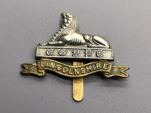 Lade das Bild in den Galerie-Viewer, Original British Army WW2 Lincolnshire Regiment Cap Badge
