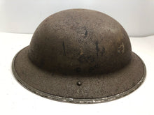 Lade das Bild in den Galerie-Viewer, Original WW2 British Army Textured Camouflage Painted Mk2 Brodie Helmet
