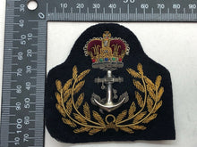 Lade das Bild in den Galerie-Viewer, Original British Royal Navy Warrant Officers Cap Badge
