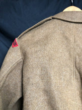 Lade das Bild in den Galerie-Viewer, Original British Army Battledress Jacket - Size 10 37&quot; Chest - Royal Engineers - The Militaria Shop

