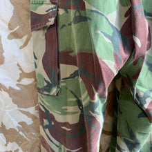 Lade das Bild in den Galerie-Viewer, Britische Armee DPM Camouflage Hose für gemäßigte Temperaturen - 72/84/100 - Vintage Kleidung
