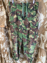 Lade das Bild in den Galerie-Viewer, Original British Army Jungle DPM Camouflaged Combat Trousers - 75/76/92
