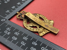 Charger l&#39;image dans la galerie, Genuine Canadian Army Royal Montreal Regiment Cap Badge
